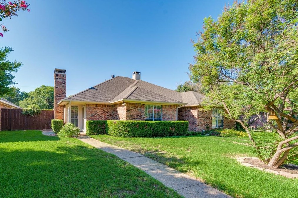 3016 Westforest Dr, Dallas, TX 75229-2448