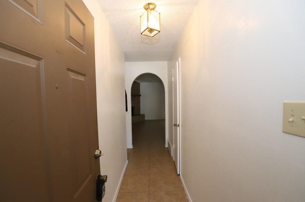 6052 Judy Dr, Fort Worth, TX 76148