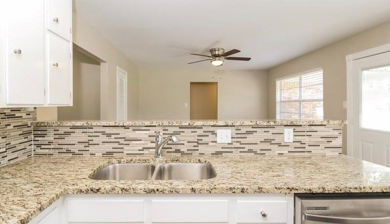 1329 Brookside Dr, Hurst, TX 76053