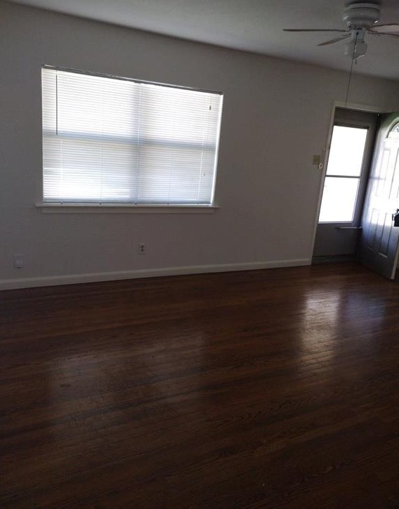 1623 Longview St, Mesquite, TX 75149-2250