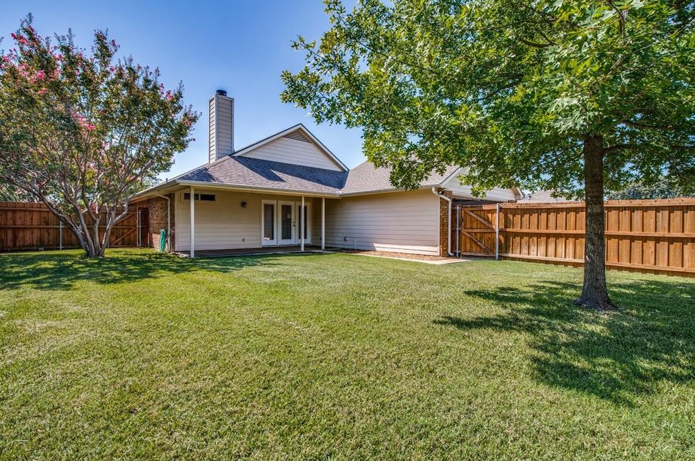 7217 Montego Dr, Rowlett TX  75089-3527 exterior