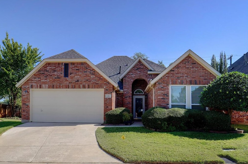 146 Arbor Glen Dr, Euless, TX 76039