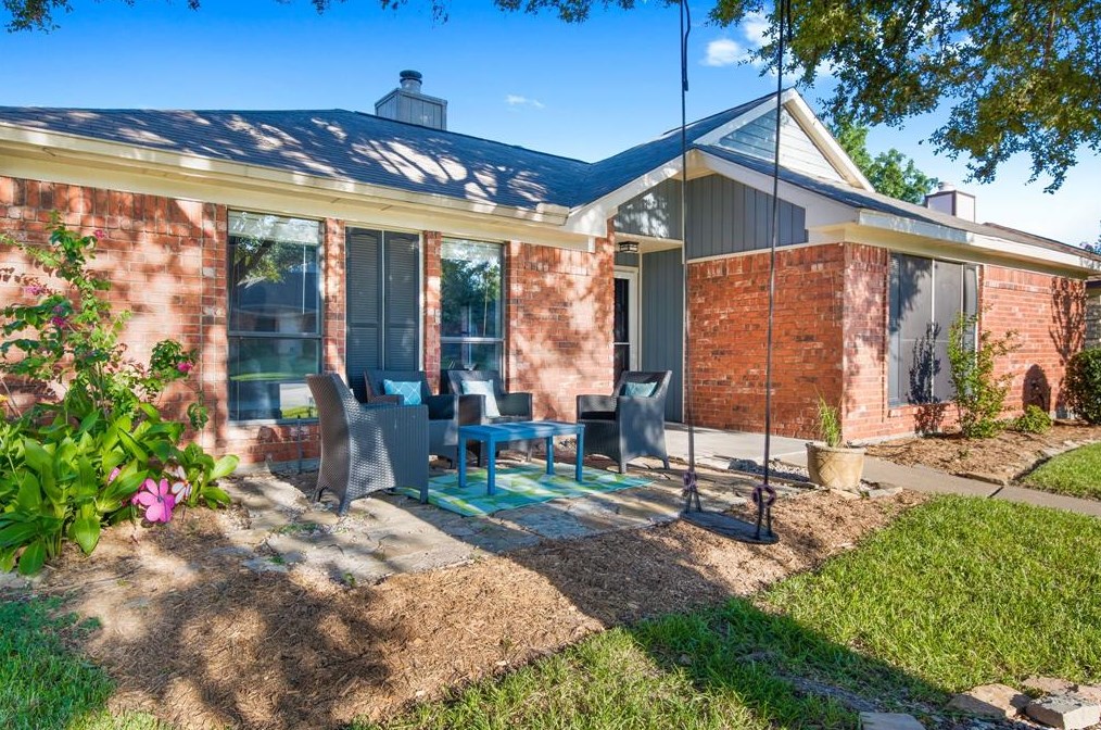 426 Parkwood Ln, Coppell, TX 75019-6036