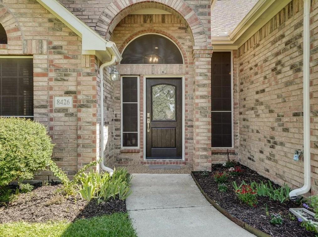 8426 Falconet Cir, Mckinney, TX 75070-5821