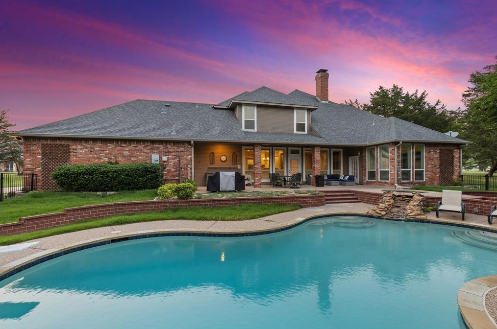 35 Country Ridge Rd, Mckinney TX  75454-8900 exterior