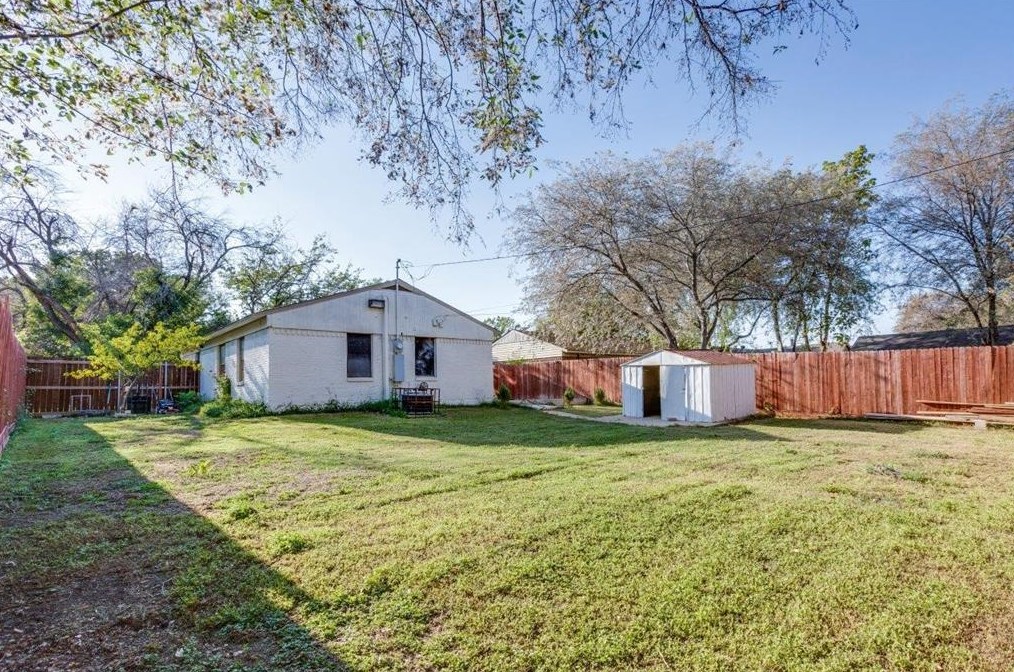 4226 Sherwood Dr, Mesquite TX 75150-1651 exterior