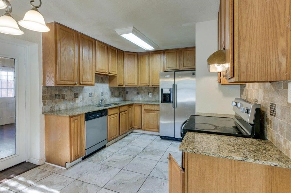 4226 Sherwood Dr, Mesquite TX 75150-1651 exterior