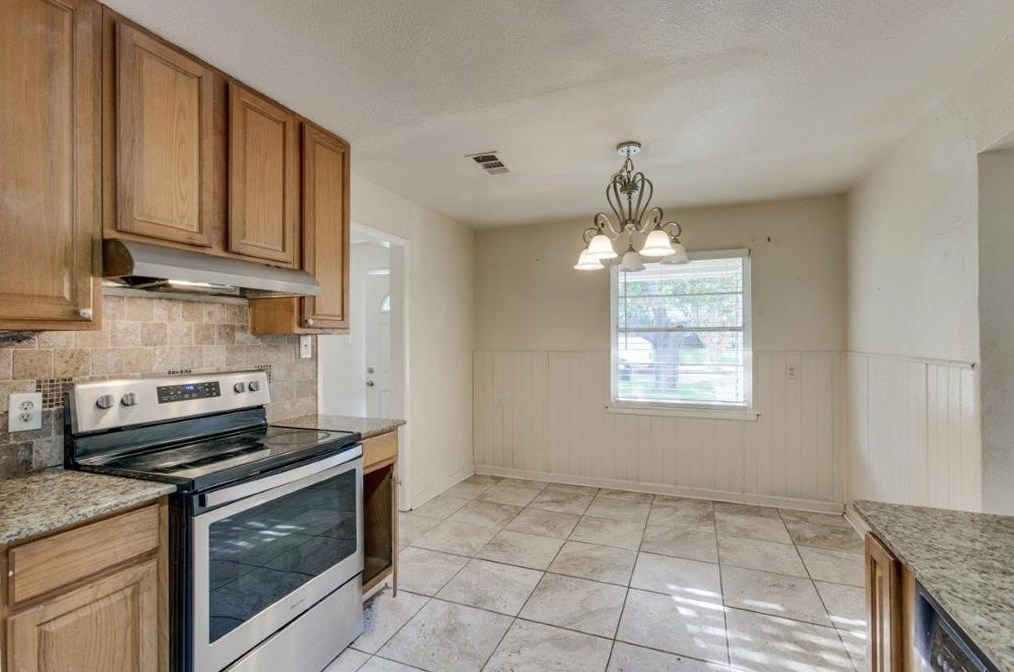 4226 Sherwood Dr, Mesquite TX 75150-1651 exterior