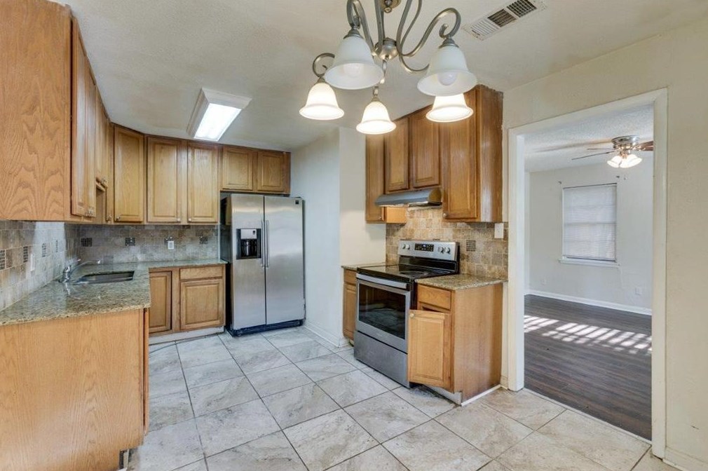 4226 Sherwood Dr, Mesquite TX 75150-1651 exterior