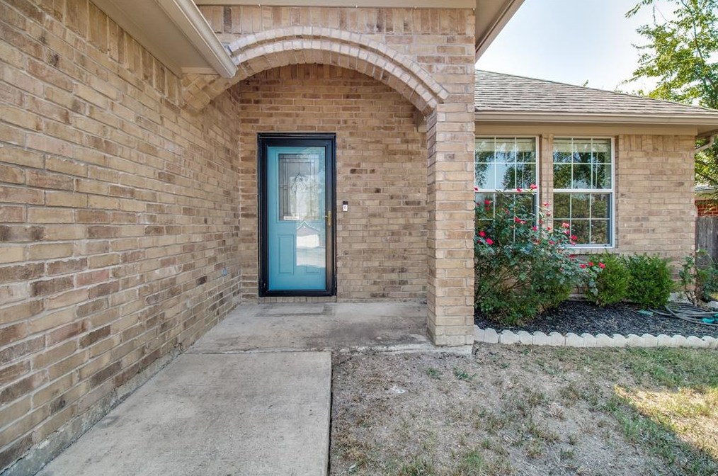 305 Timbercreek Ct, Princeton, TX 75407