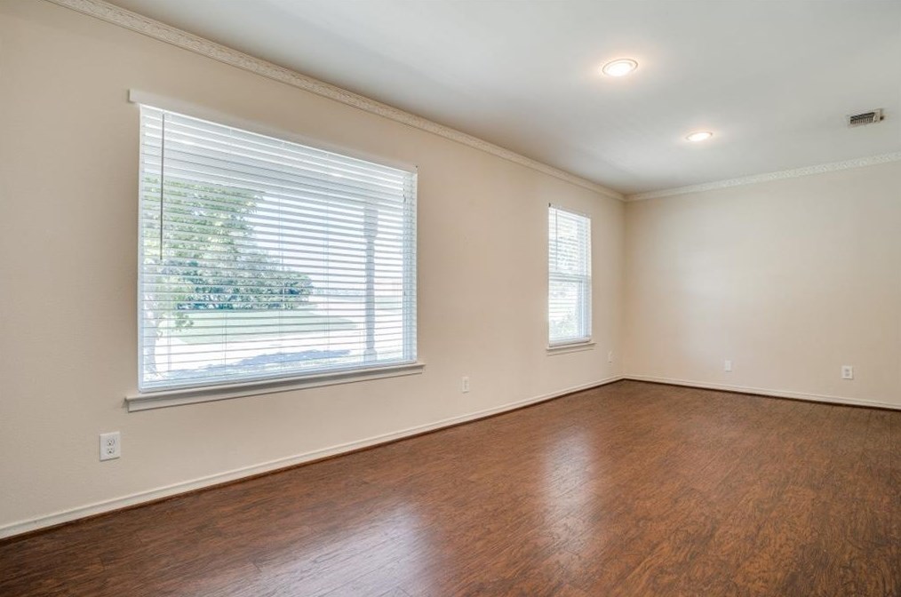 604 Young Blvd, Desoto, TX 75115-4442