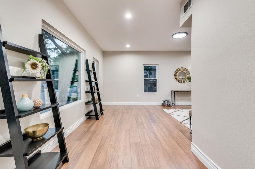 1615 Tyler St, Dallas TX  75224-1324 exterior