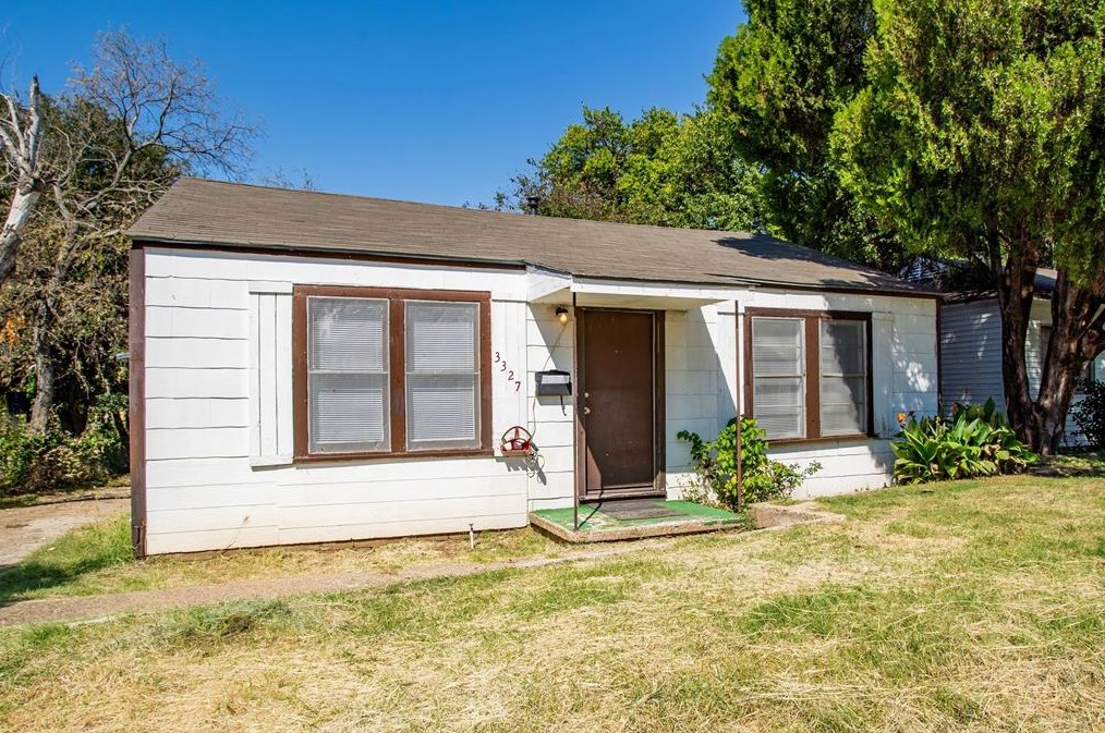 3327 W Clarendon Dr, Dallas, TX 75211