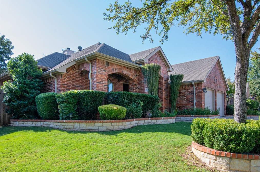 1109 Whispering Oaks Dr, Keller, TX 76248-5468