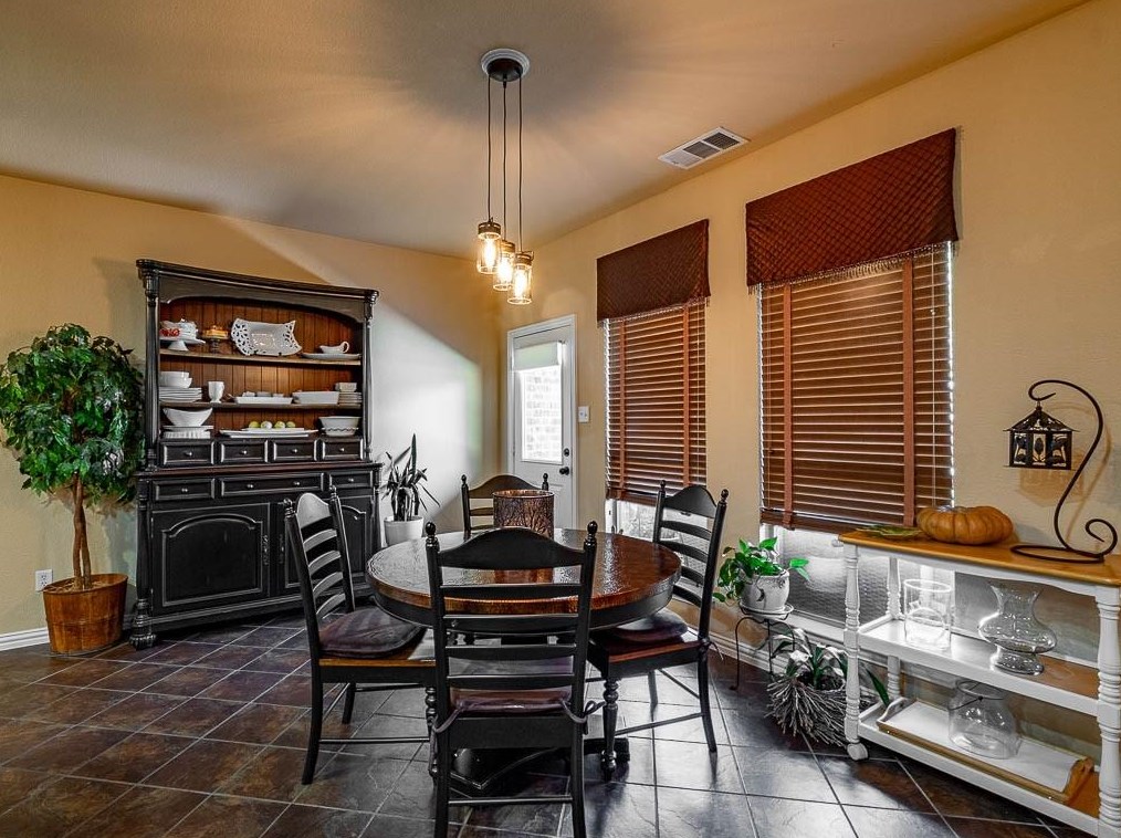 2605 Las Ventanas Trl, Fort Worth TX  76131-2808 exterior