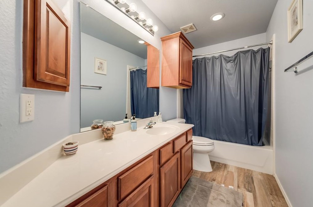 3408 Fallbrook Dr, Mesquite TX 75182-4018 exterior