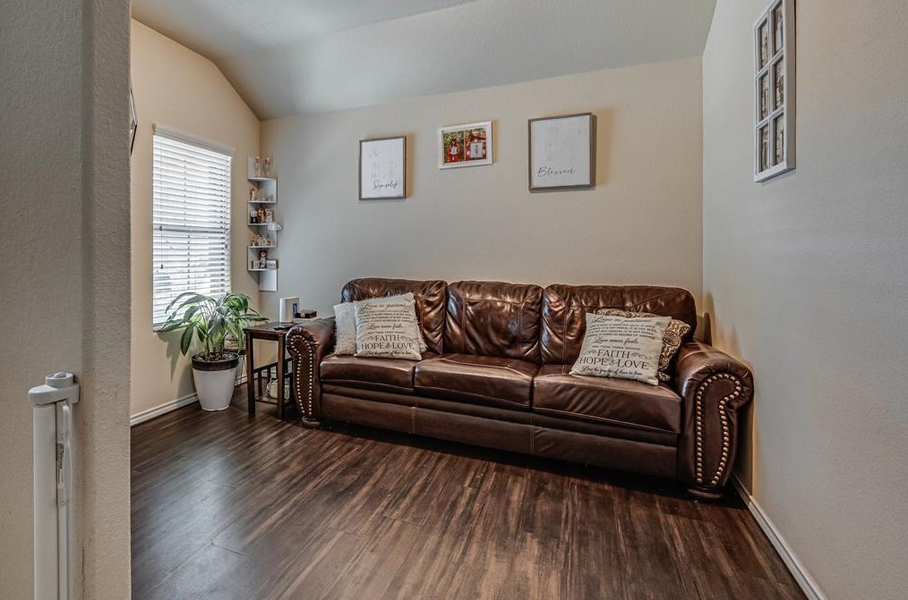 5117 Grayson Rdg Dr, Fort Worth TX  76179 exterior