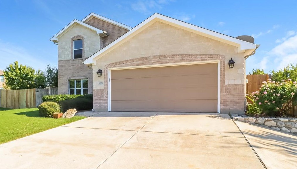 6901 Big Wichita Dr, Fort Worth, TX 76179