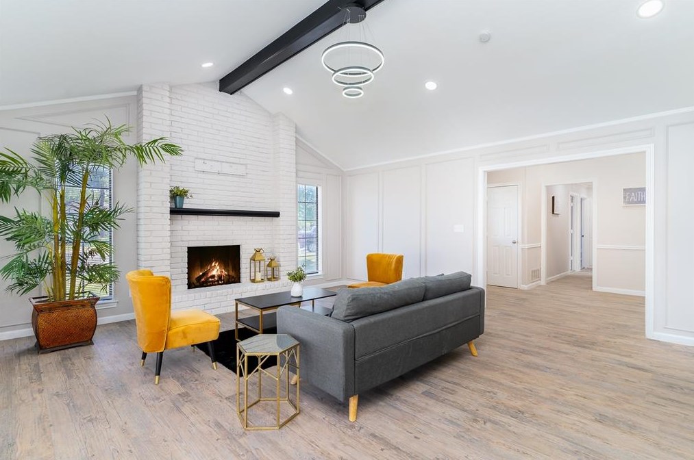 1663 Riverway Bnd Cir, Dallas TX  75217-2645 exterior