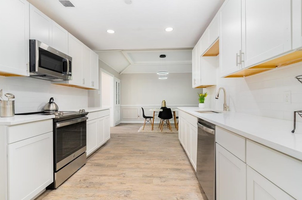1663 Riverway Bend Cir, Dallas, TX 75217-2600