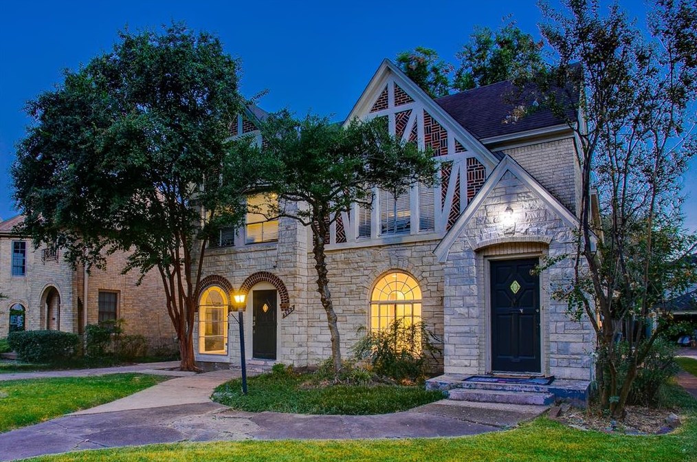 5922 Marquita Ave, Dallas, TX 75206-6115
