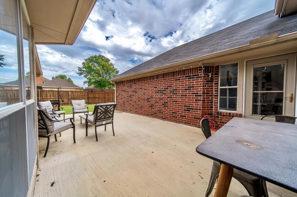 2300 Austin Dr, Mesquite TX 75181-1737 exterior