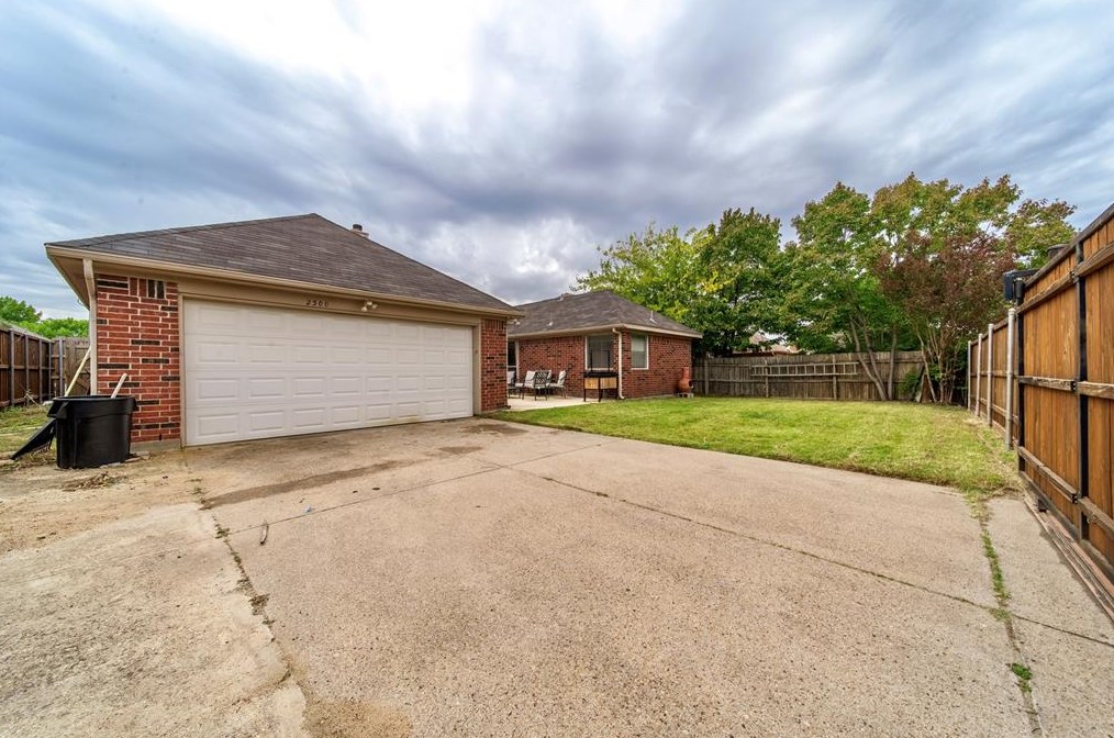 2300 Austin Dr, Mesquite TX 75181-1737 exterior