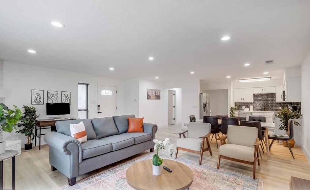 5041 Thunder Rd, Dallas, TX 75244