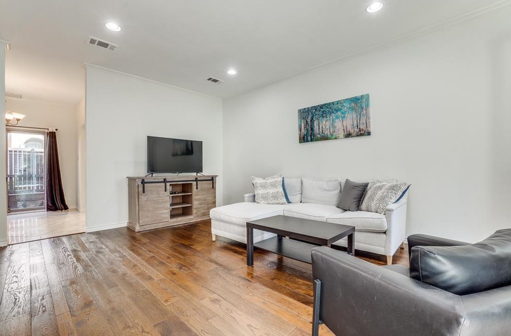 4229 Cole Ave Apt 111, Dallas, TX 75205