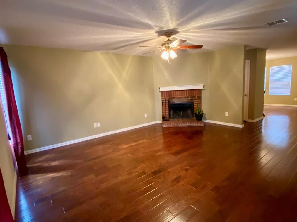 2705 Vasey Oak Dr, Oak Point, TX 75068