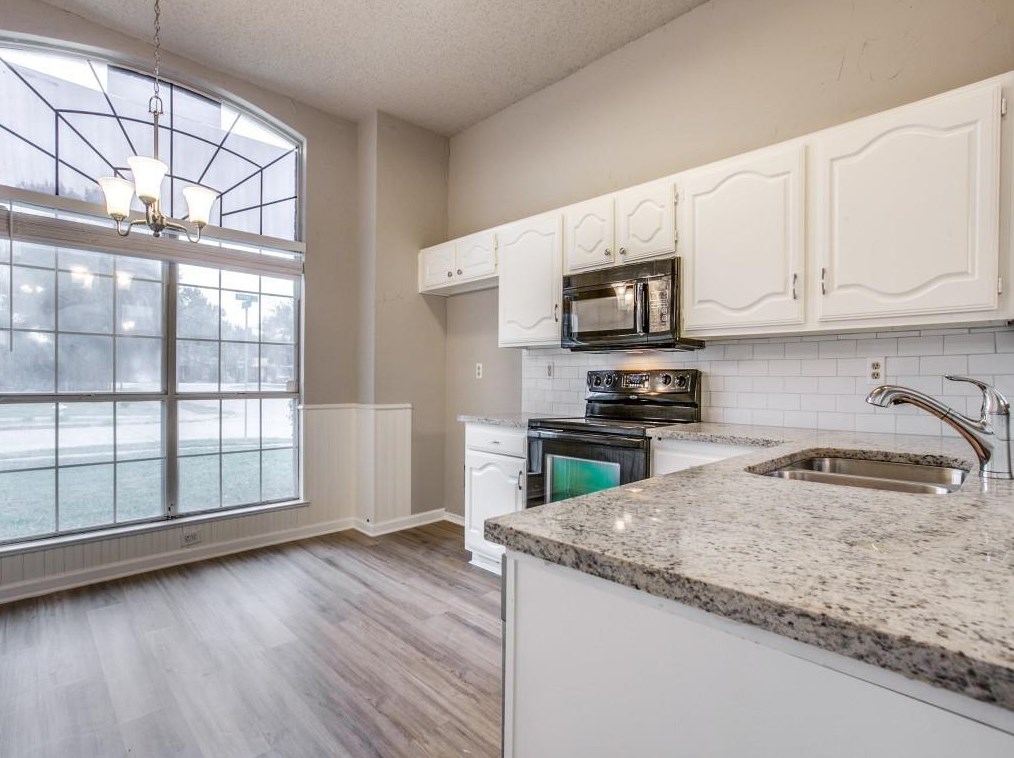 428 Surrey Pl, Mesquite TX  75149-5992 exterior