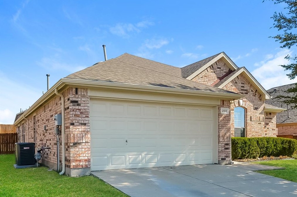 203 Mustang Trl, Celina, TX 75009