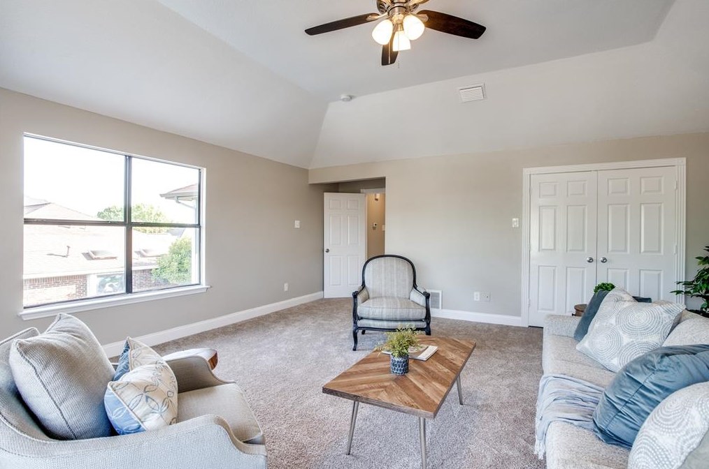 917 Crk Vly Rd, Mesquite TX 75181-1241 exterior