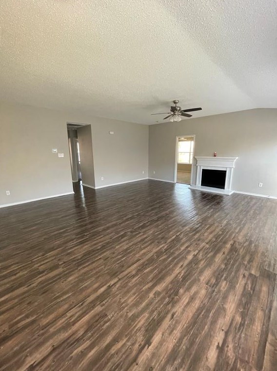 625 Spillway Dr, Oak Point, TX 75068