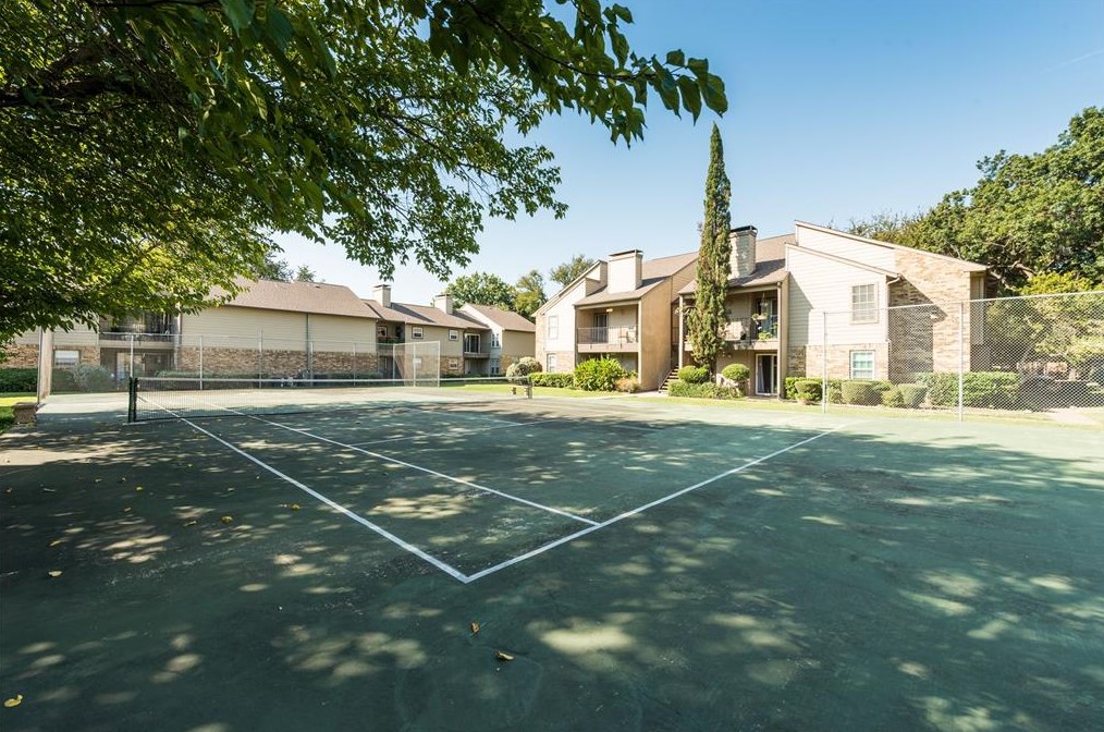 5300 Keller Springs Rd, Dallas TX  75248-2775 exterior