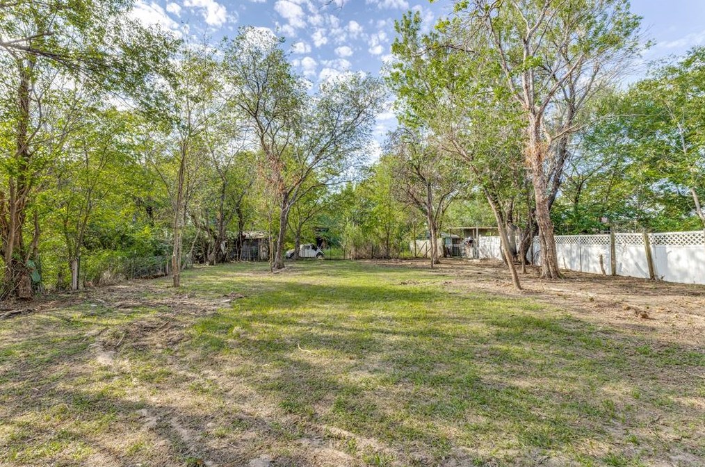 13004 Mitchell Dr, Mesquite TX 75180-2303 exterior