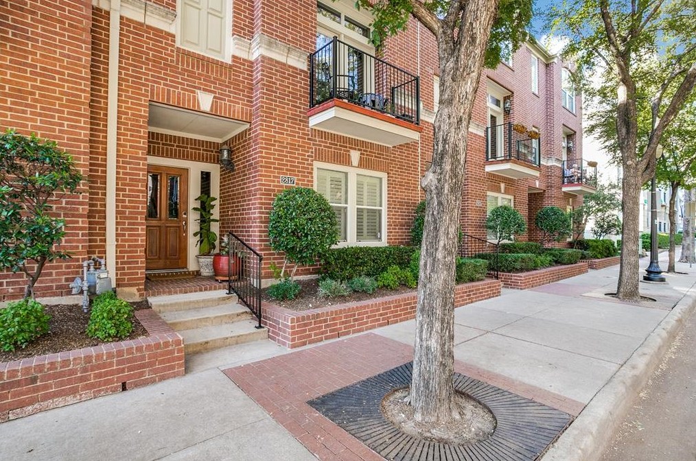 2817 State St, Dallas, TX 75204-2819