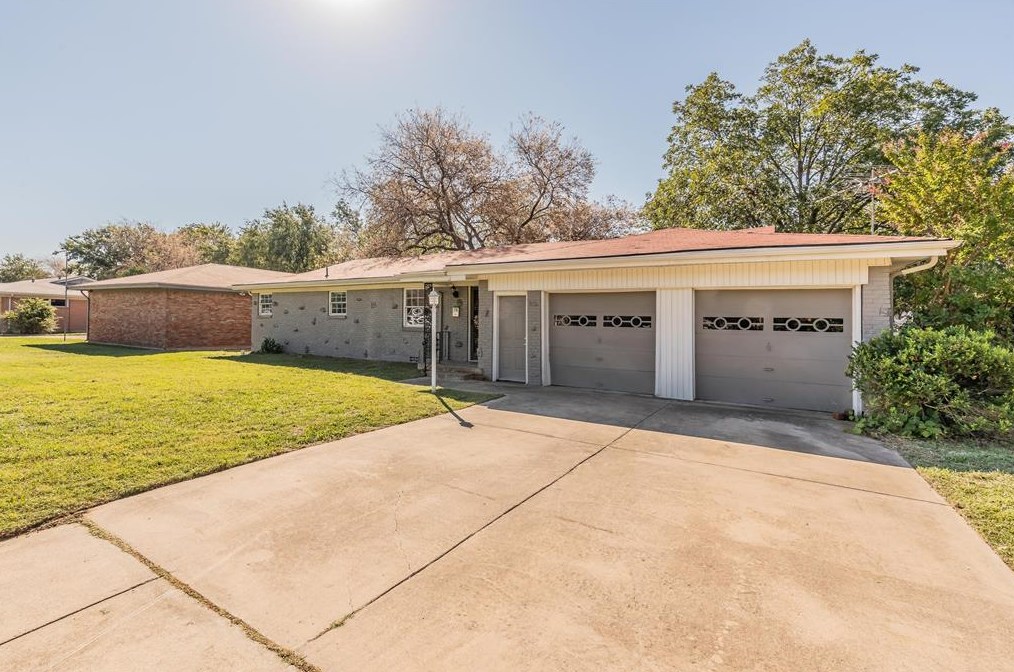 5012 Ira St, Fort Worth, TX 76117-2314