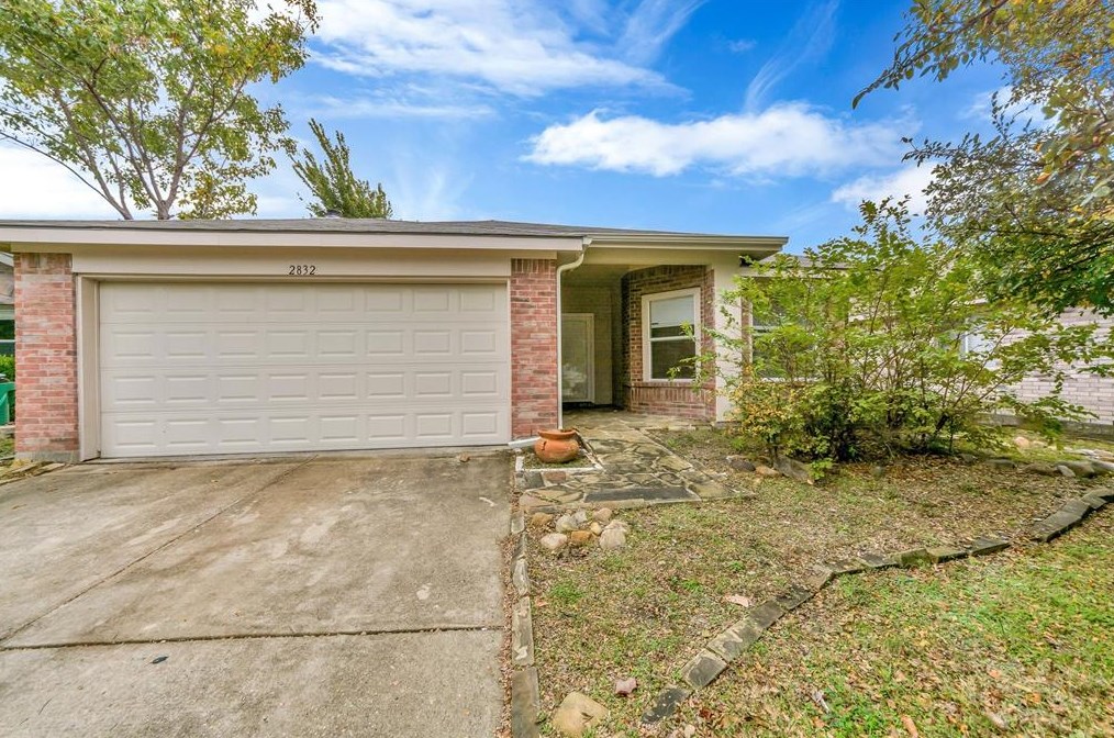 2832 Mesa Valley Dr, Mckinney TX  75071-2594 exterior