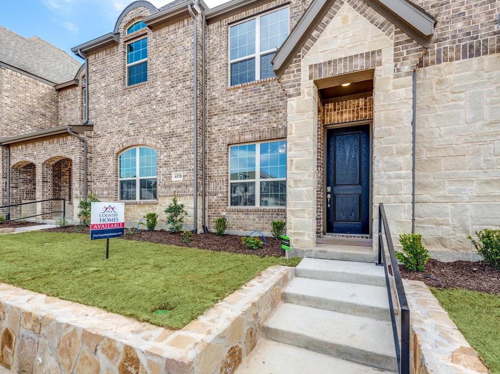 6544 Iron Horse Blvd, Fort Worth, TX 76180-6024