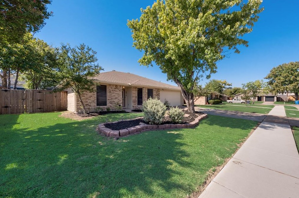 2801 Yale Dr, Rowlett, TX 75088-6283