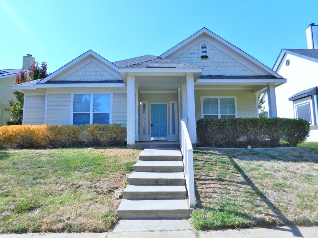 10126 Lakeview Dr, Aubrey, TX 76227