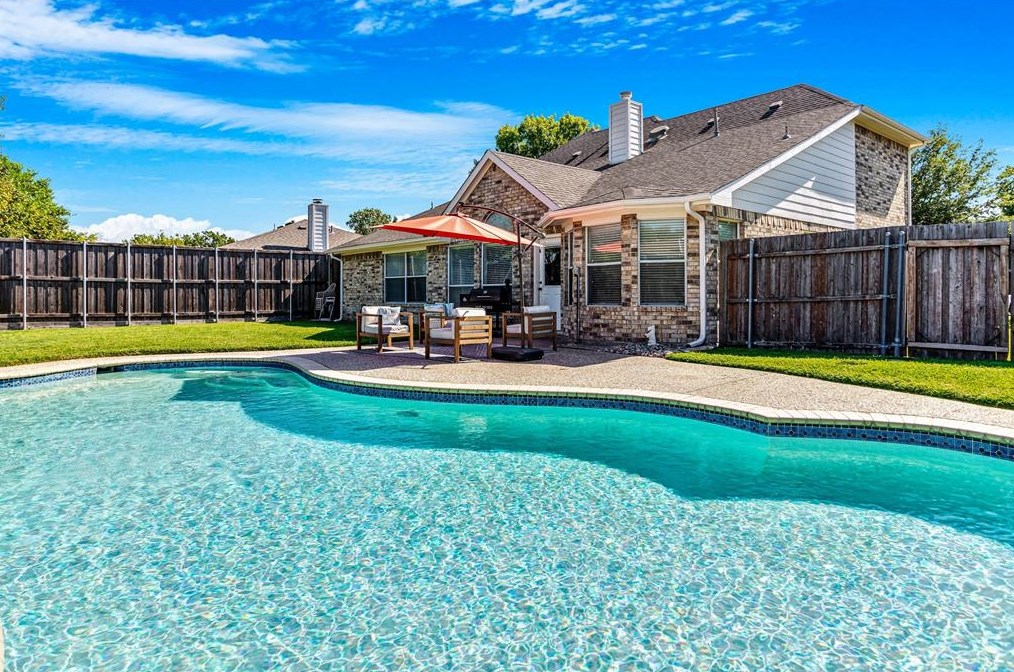 3801 Bermuda Dr, Rowlett TX 75088-5397 exterior