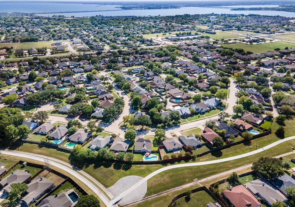 3801 Bermuda Dr, Rowlett TX 75088-5397 exterior