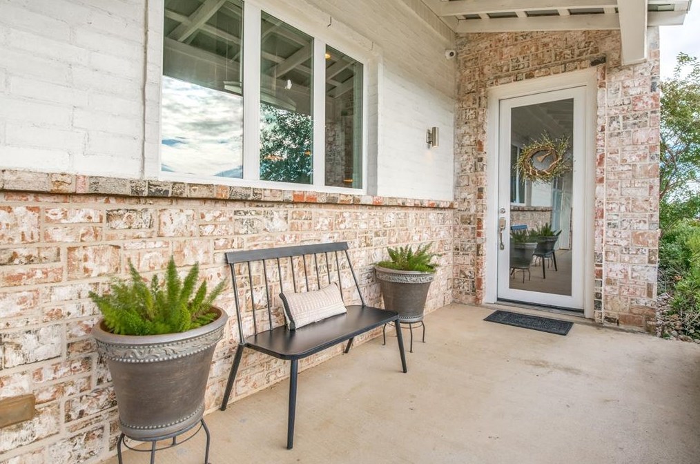 102 Highland Dr, Sanger, TX 76266-5770