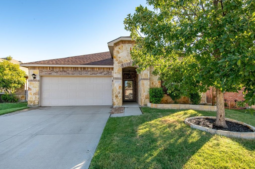 9005 Cloudveil Dr, Arlington, TX 76002-4657