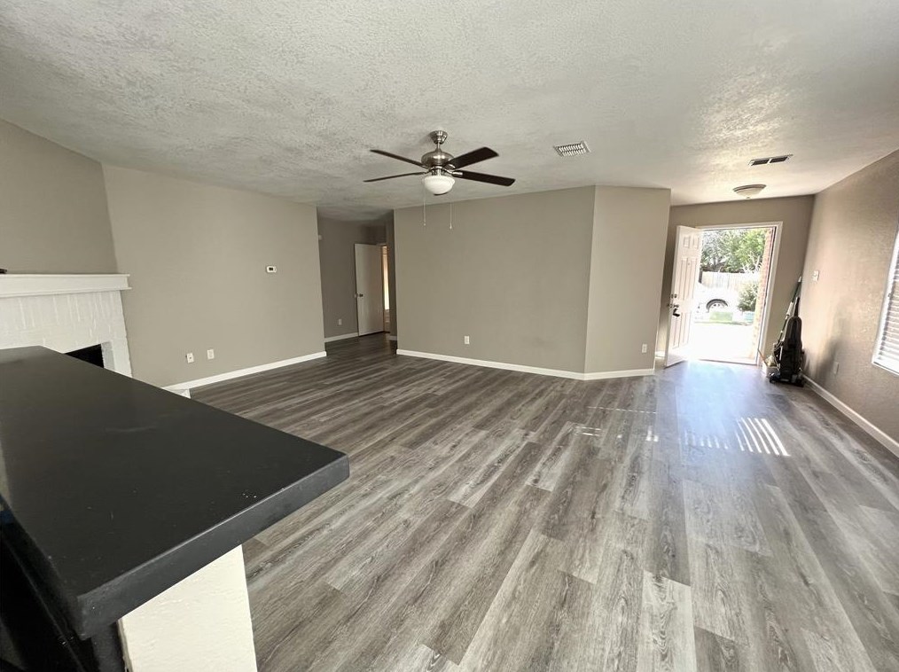 8708 Seven Oaks Ln, Denton, TX 76210