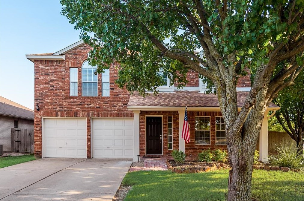 9025 Hampton Ct, Mckinney TX  75071-6027 exterior