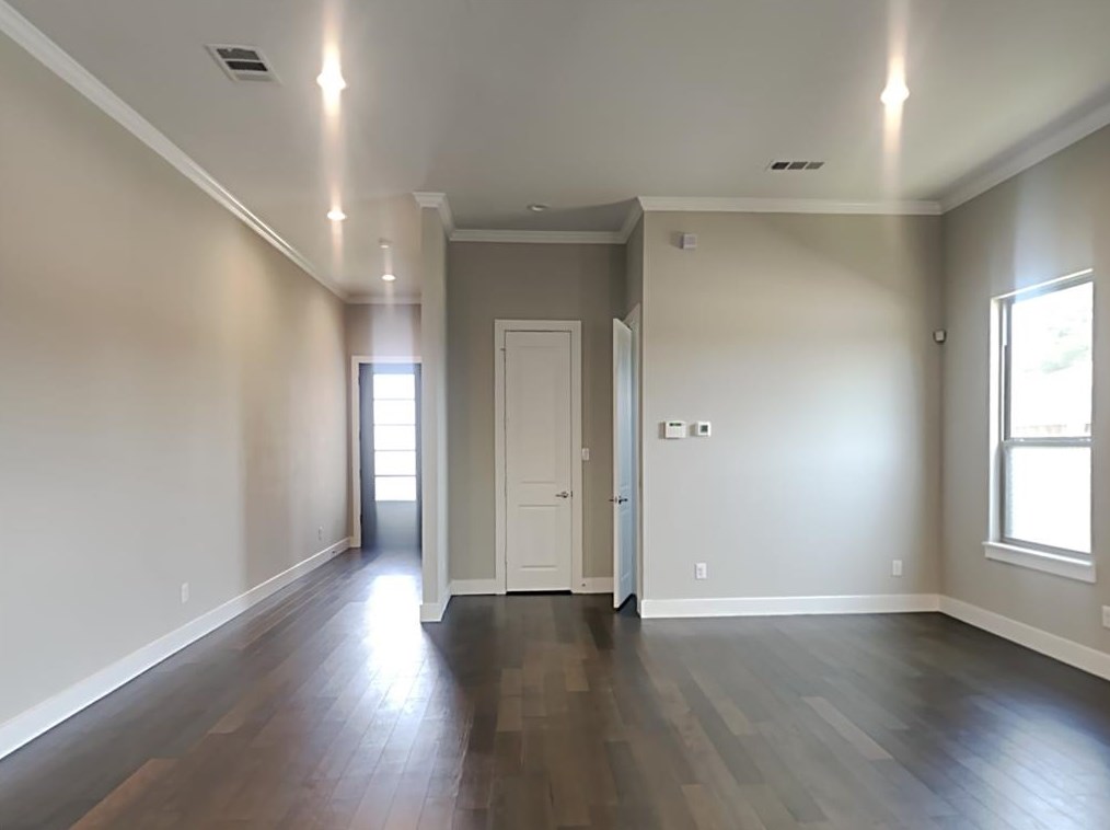 600 Melba St, Dallas, TX 75208-4750