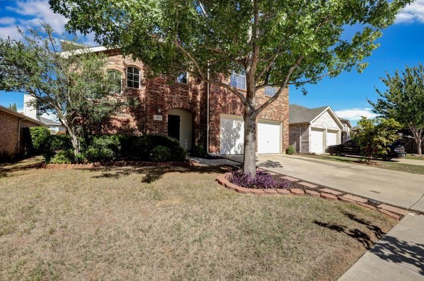 13754 High Mesa Rd, Roanoke, TX 76262-4558